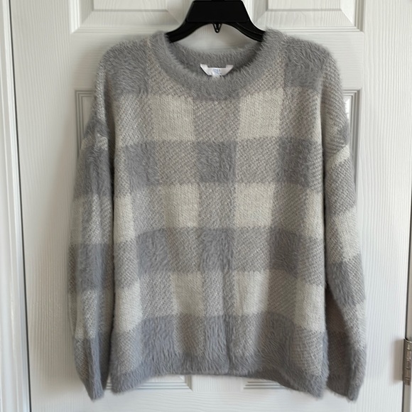 Time and Tru Sweaters - Time and Tru Plaid Eyelash Sweater